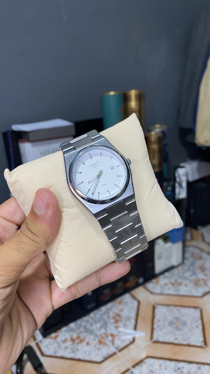 TISSOT ACIER GRIS TABLEAU BLANC