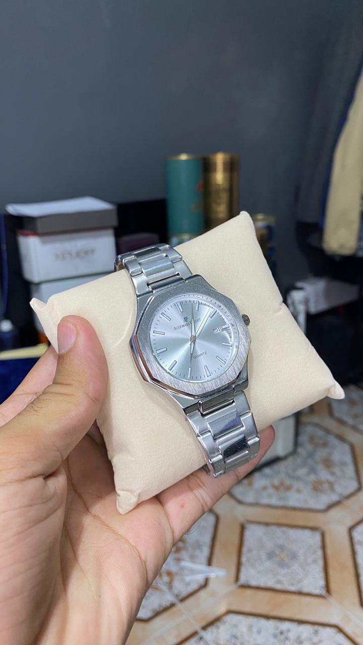 AUDEMARES PIGUET FULL GRIS